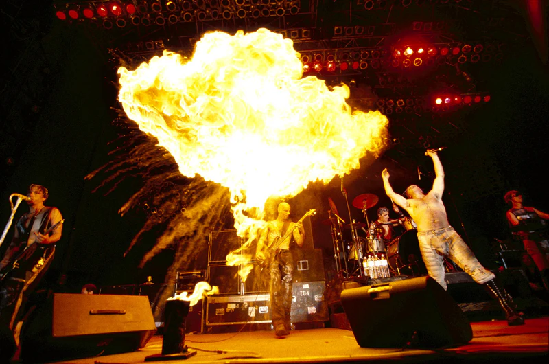 File:24.04.1999band.jpg