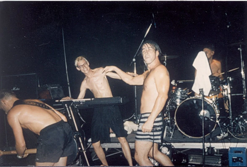 File:16.08.1997band.jpg
