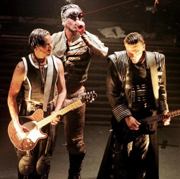File:12.06.1999band.jpg